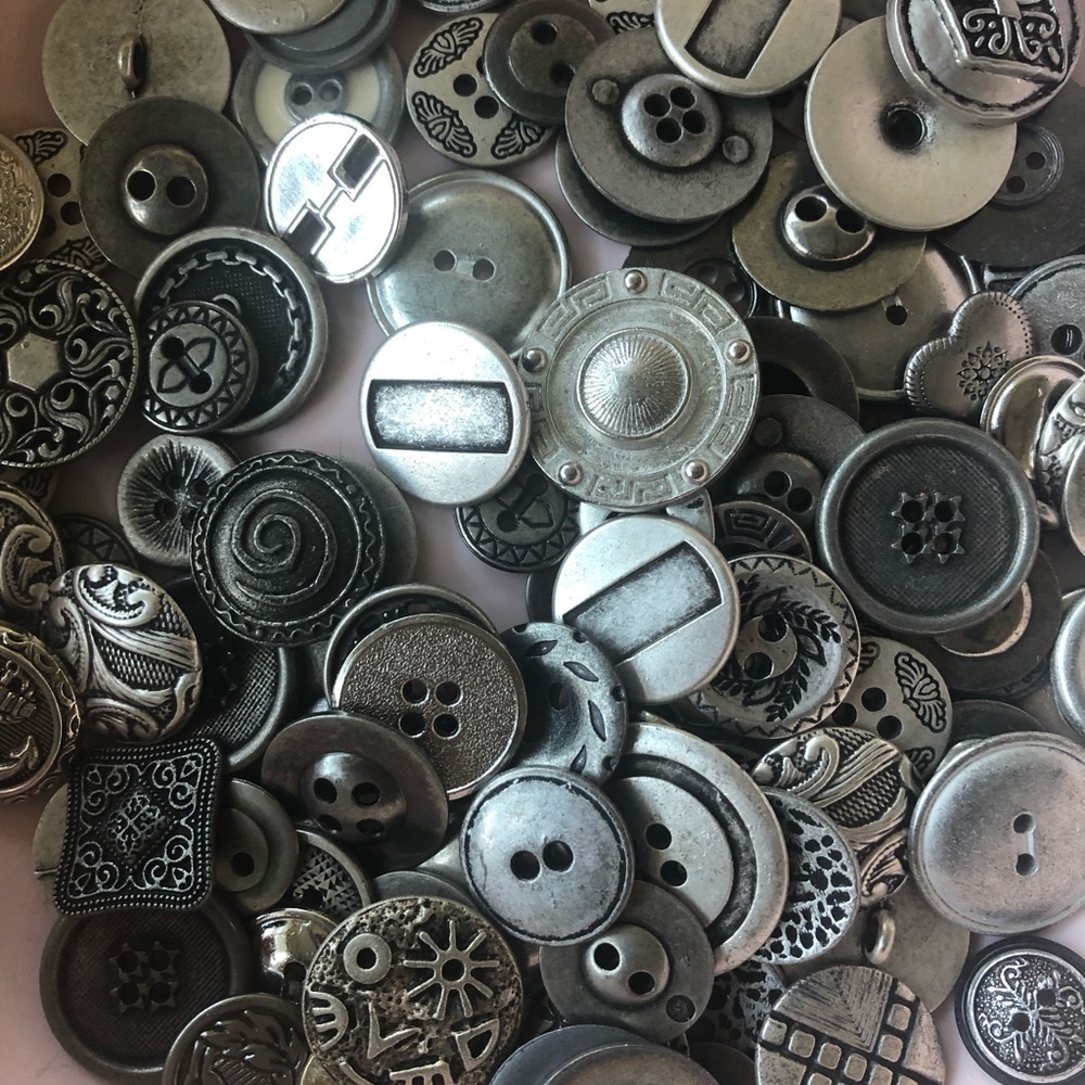 Silver Shank Buttons 100 Count